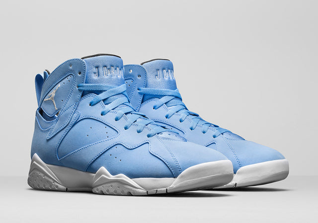 Retro 7 “PANTONE”