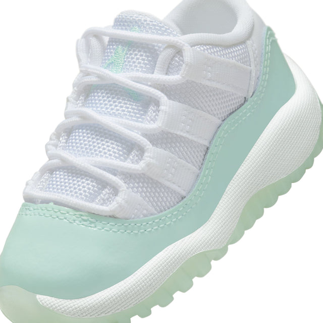 Y Jordan 11 Retro Low "Igloo" 645107-103