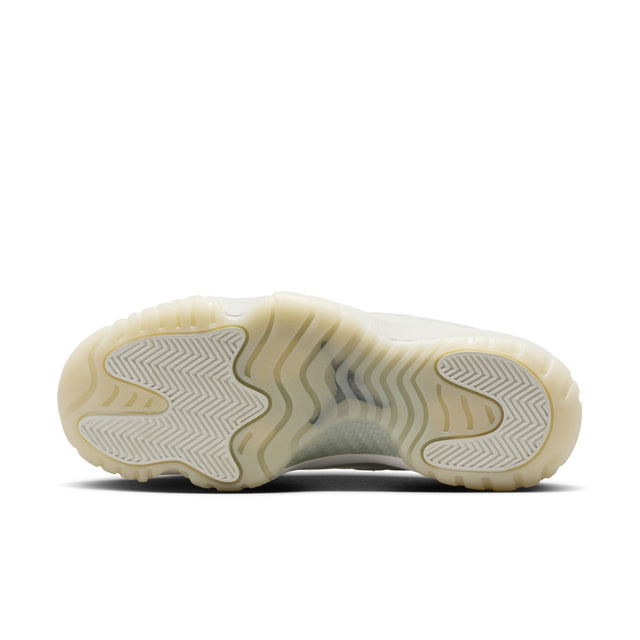 W Air Jordan 11 Retro "Pearl" AR0715-110