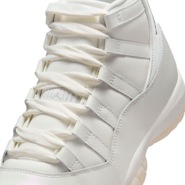 W Air Jordan 11 Retro "Pearl" AR0715-110