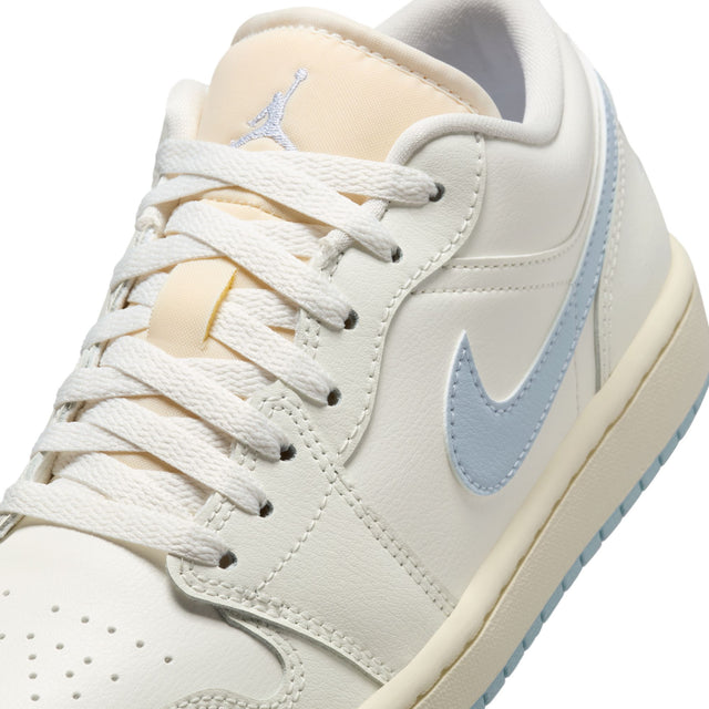 W Air Jordan 1 Low DC0774-106