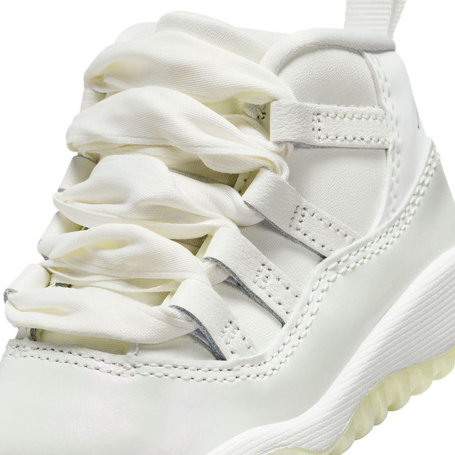 Y Jordan 11 Retro "Pearl" DO3856-110