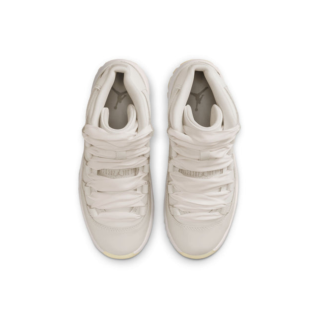 Y Jordan 11 Retro "Pearl" DO3857-110