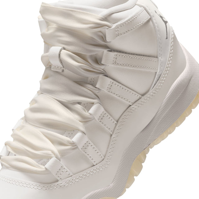Y Jordan 11 Retro "Pearl" DO3857-110