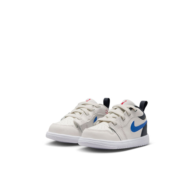 Y Jordan 1 Low Alt DR9747-027