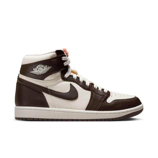 W Air Jordan 1 Retro High OG "Baroque Brown and Sail" FD2596-200