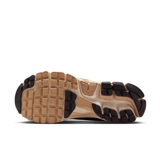 W Nike Zoom Vomero 5 FJ2028-106