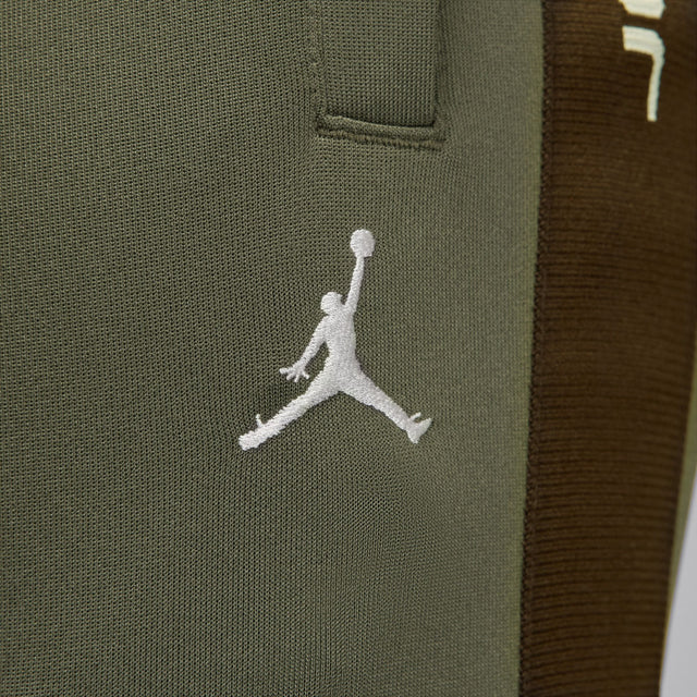 M Jordan Essentials HF9341-222