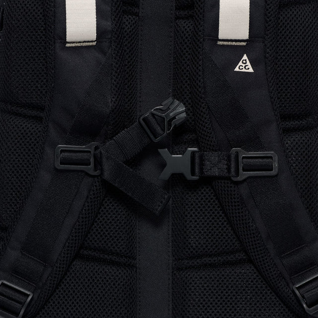 Nike ACG "DAYMAX" HJ8178-010