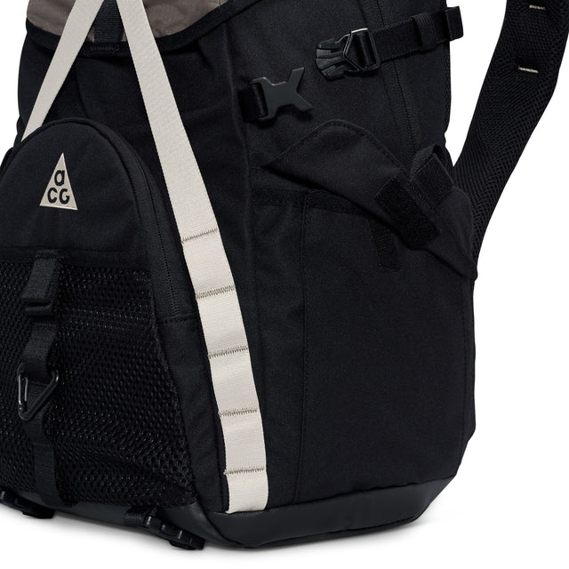 Nike ACG "DAYMAX" HJ8178-010
