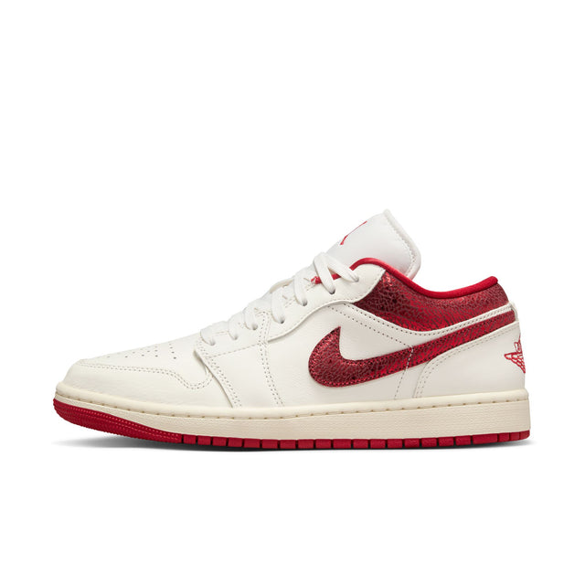W Air Jordan 1 Low SE HJ9338-106