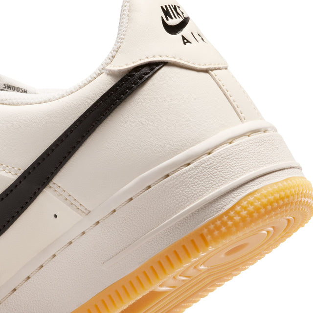 Y Nike Air Force 1 LV8 HQ1911-002