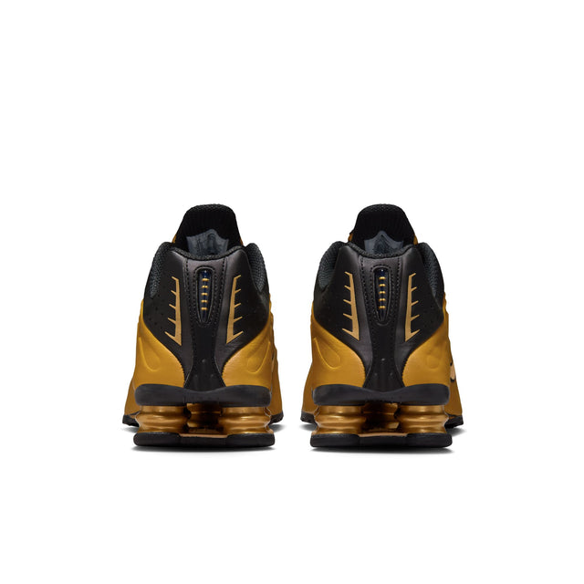 M Nike Shox R4 HQ1988-700