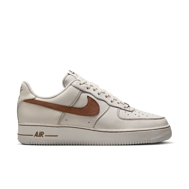 M Nike Air Force 1 '07 LV8 HQ2037-101