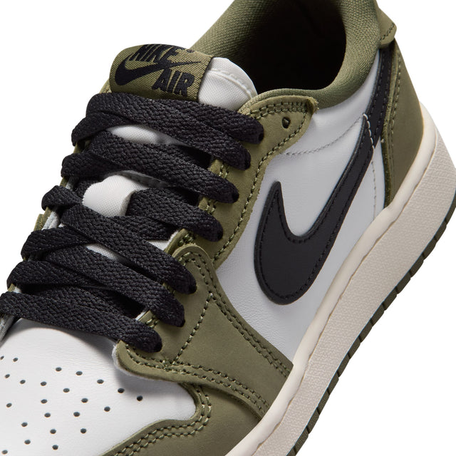 Y Air Jordan 1 Retro Low "Medium Olive and Summit White" HQ6999-200