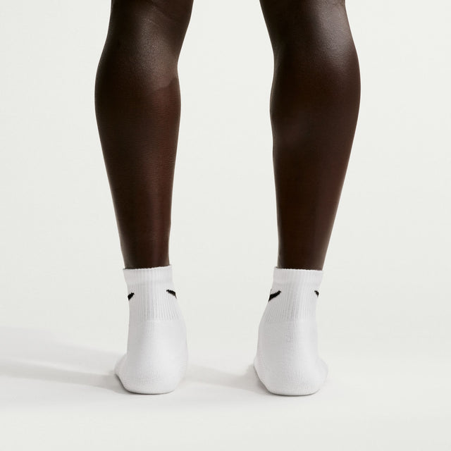 Nike Everyday Elevated HQ8031-901