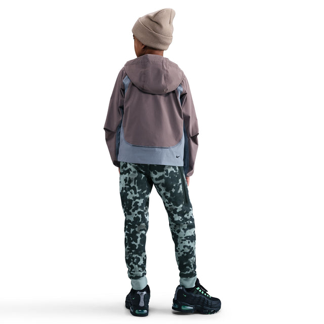 Y Nike Tech HQ8901-017