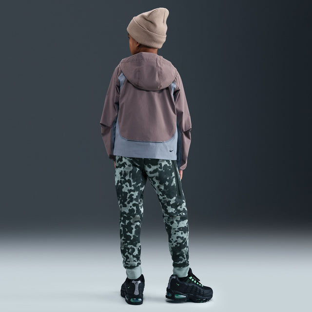 Y Nike Tech HQ8901-017