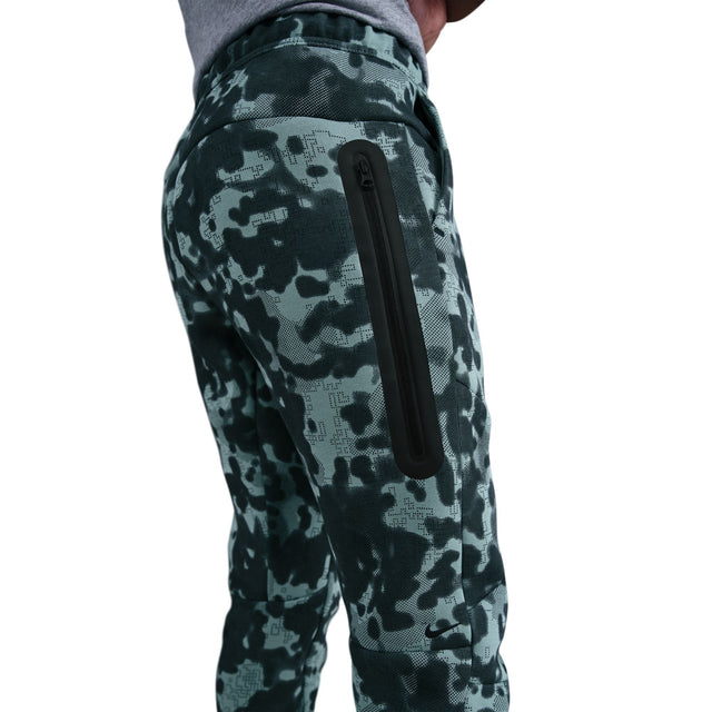 Y Nike Tech HQ8901-017