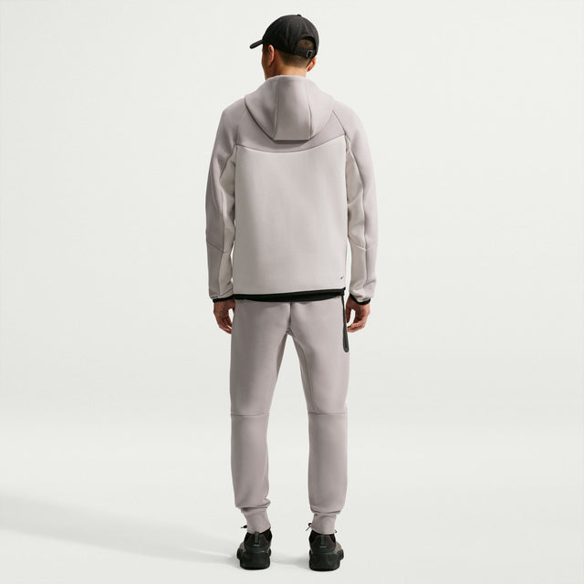 M Nike Tech HV0949-009