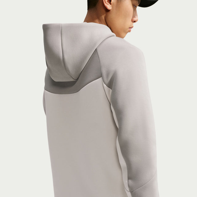 M Nike Tech HV0949-009
