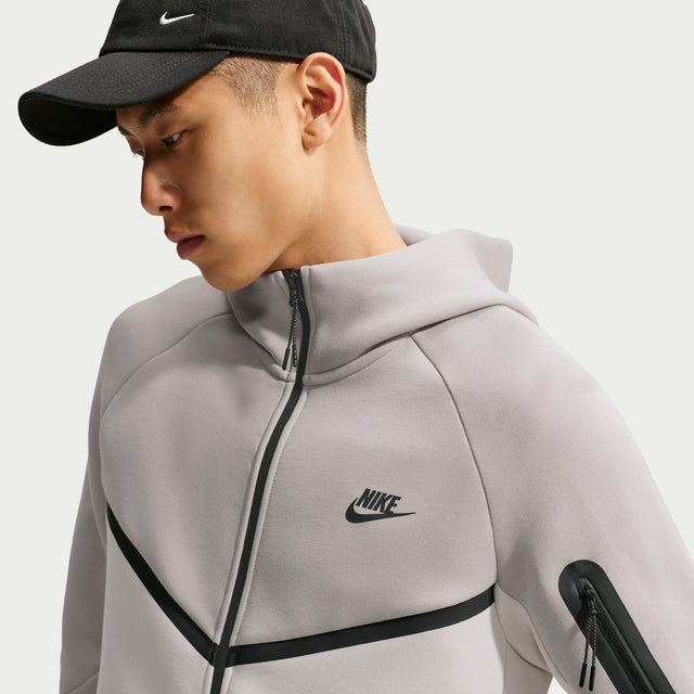 M Nike Tech HV0949-009
