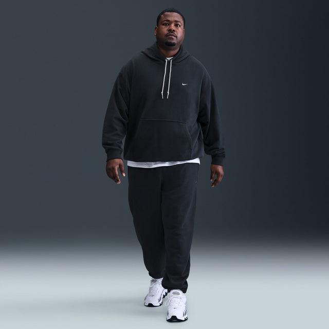 M Nike Solo Swoosh HV1088-010