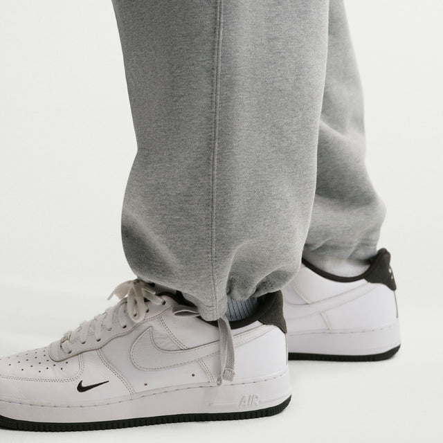 M Nike Solo Swoosh HV1090-063
