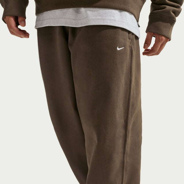 M Nike Solo Swoosh HV1090-212