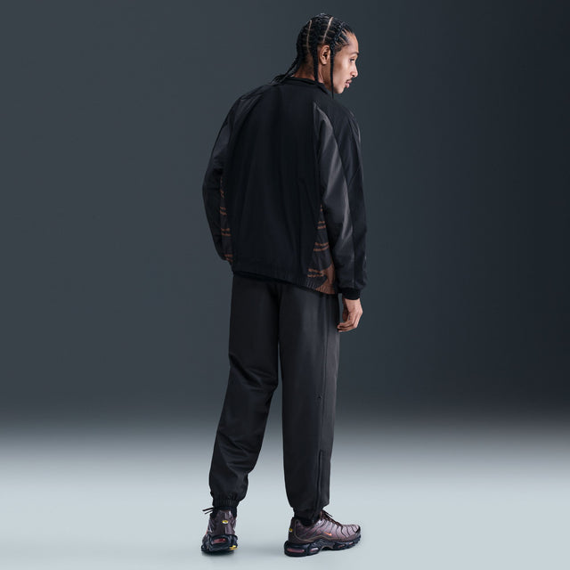 M Nike Windrunner HV8371-010