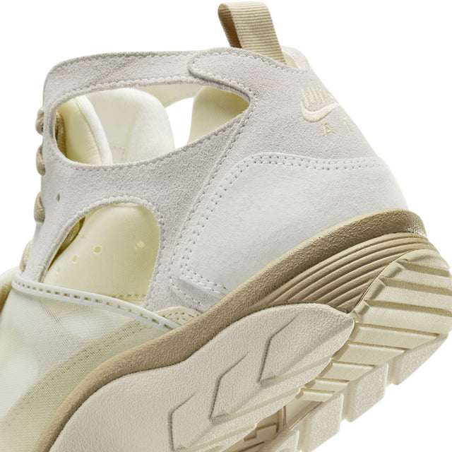 M Nike Air Trainer Huarache IB7678-100