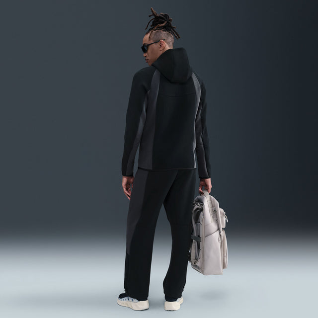 M Nike Tech IF1323-010