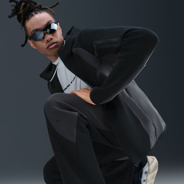 M Nike Tech IF1323-010