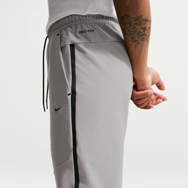 M Nike Tech IF1404-009