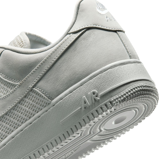 M Nike Air Force 1 '07 LV8 II9807-100