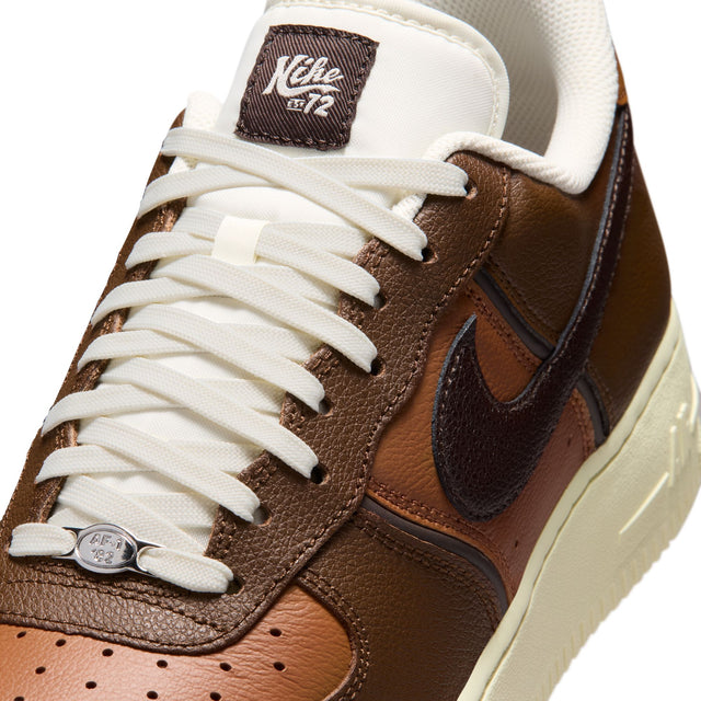 M Nike Air Force 1 '07 LV8 IM5752-200