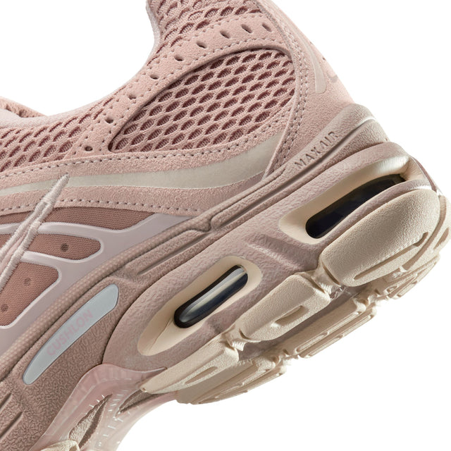 W Nike Air Max Moto 2K IM9570-200