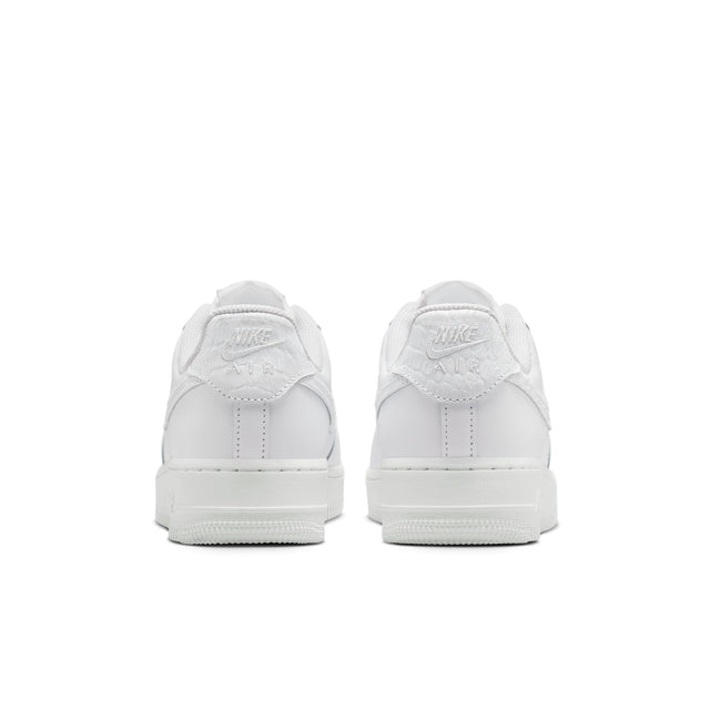 W Nike Air Force 1 '07 SE IO4837-100