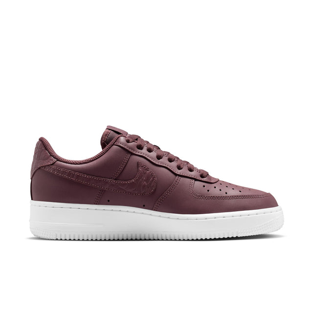W Nike Air Force 1 '07 SE IO4837-500