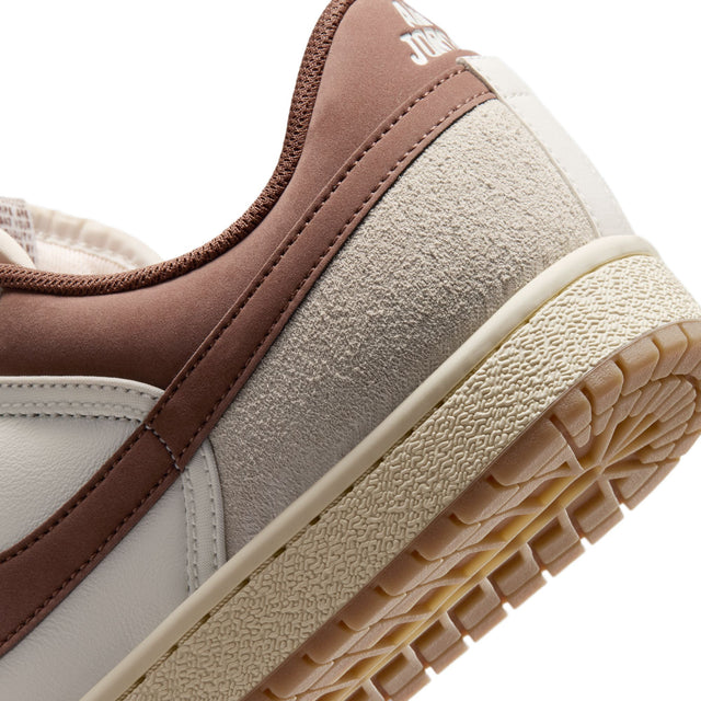 M Air Jordan Skyline Low LE IQ6425-101