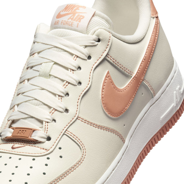 W Nike Air Force 1 '07 IQ9428-133