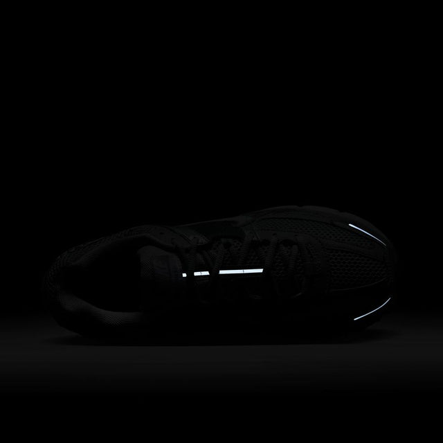 Buy NIKE ZOOM VOMERO 5 FJ4151-003 Canada Online