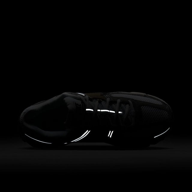 Buy NIKE Nike Zoom Vomero 5 FJ4151-006 Canada Online