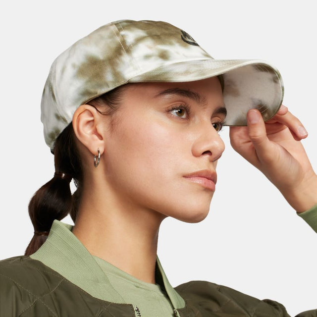 Buy NIKE Nike Club FN4198-325 Canada Online