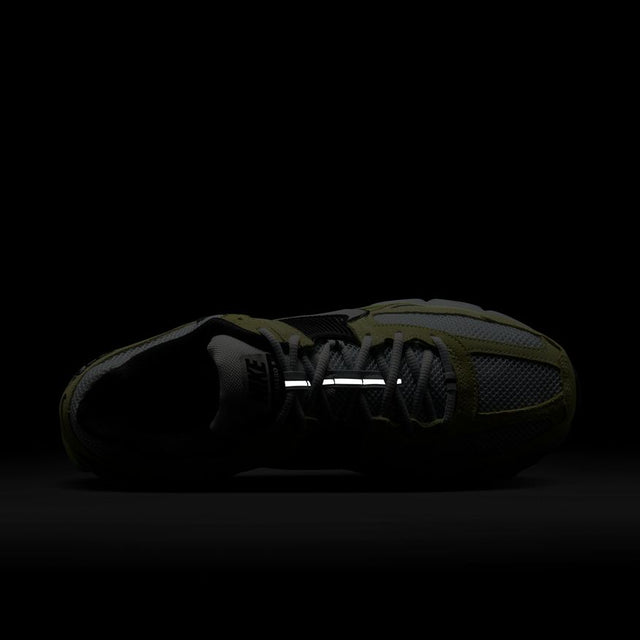 Buy NIKE Nike Zoom Vomero 5 HF1553-700 Canada Online