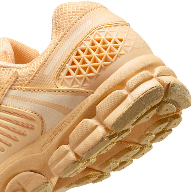 Buy NIKE ZOOM VOMERO 5 HF5493-200 Canada Online