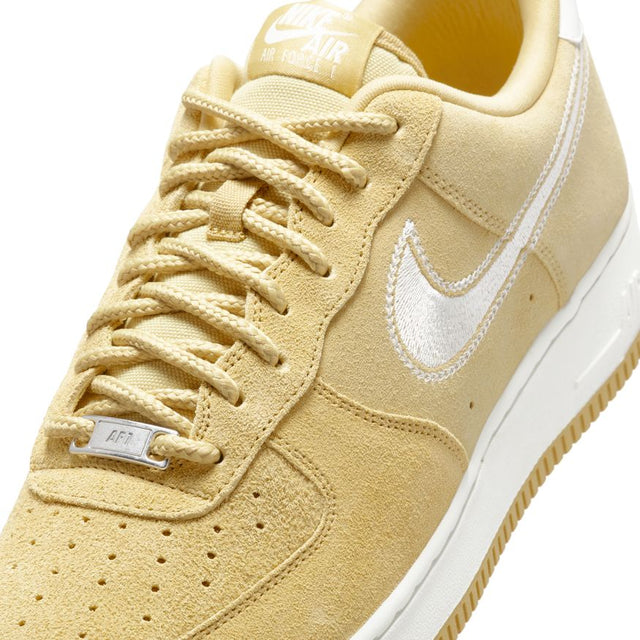 Buy Nike Air Force 1 '07 LV8 HJ4465-700 Canada Online