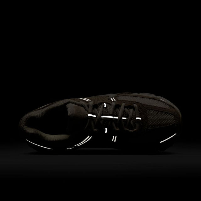 Buy NIKE Nike Zoom Vomero 5 HQ0458-200 Canada Online