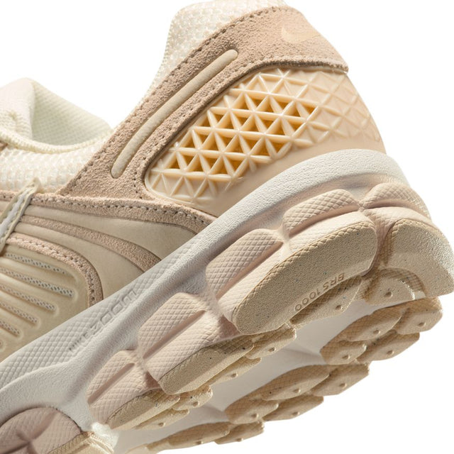 Buy NIKE Nike Zoom Vomero 5 HQ0458-200 Canada Online