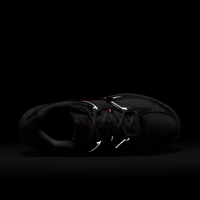 Buy NIKE Nike V5 RNR HQ7901-100 Canada Online